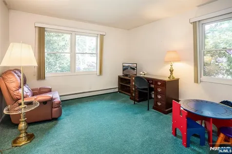 16 Feldstone Place West Caldwell NJ 07006