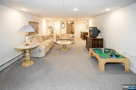 16 Feldstone Place West Caldwell NJ 07006