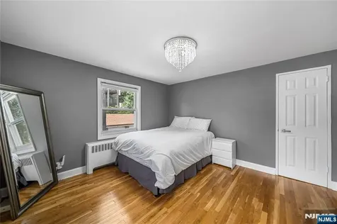 2205 Center Fort Lee NJ 07024