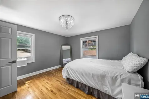 2205 Center Fort Lee NJ 07024