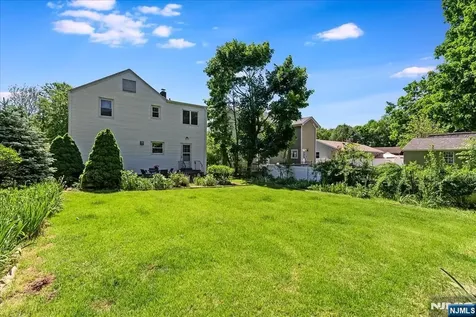 566 Barnett Place Ridgewood NJ 07450