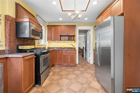 276 32nd Street Paterson NJ 07504