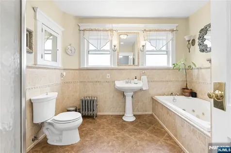 276 32nd Street Paterson NJ 07504