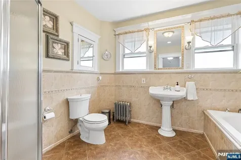 276 32nd Street Paterson NJ 07504