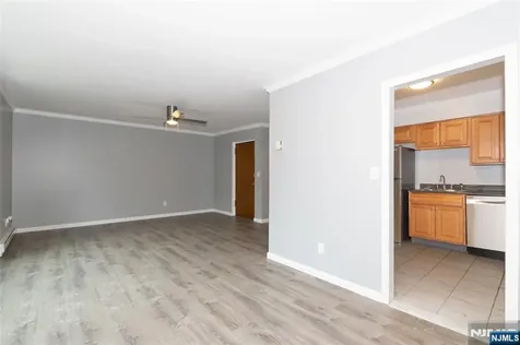 190 Park Street East Orange NJ 07017