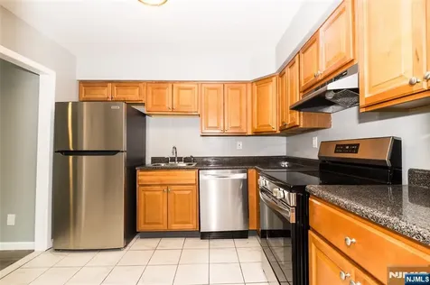 190 Park Street East Orange NJ 07017