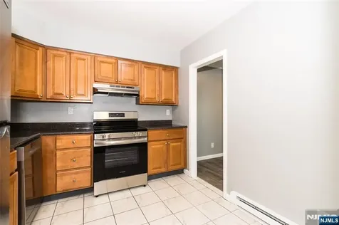190 Park Street East Orange NJ 07017