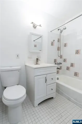 190 Park Street East Orange NJ 07017