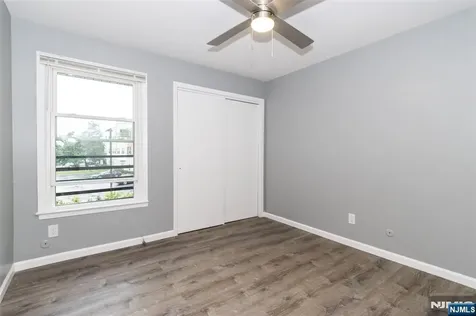 190 Park Street East Orange NJ 07017