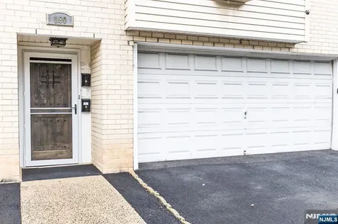 190 Park Street East Orange NJ 07017