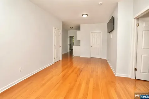 395 S 15th Street Newark NJ 07103