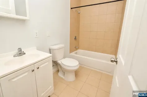 395 S 15th Street Newark NJ 07103
