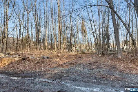 2046 Macopin West Milford NJ 07480
