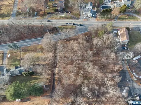 2046 Macopin West Milford NJ 07480