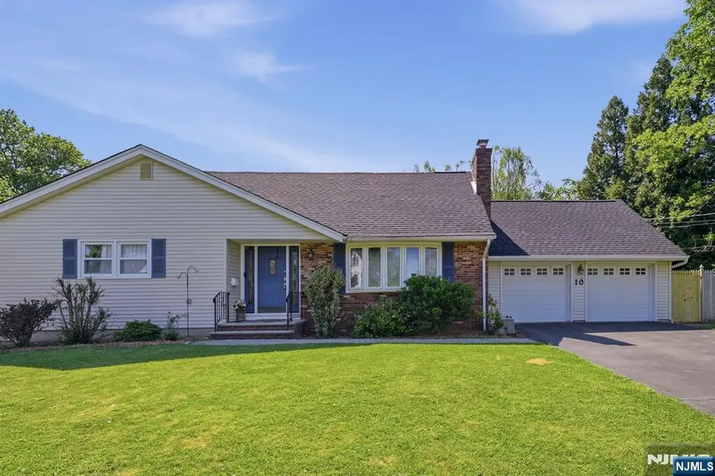 10 Happel Court Scotch Plains NJ 07076