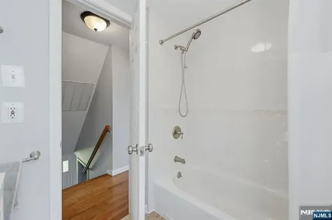 10 Happel Court Scotch Plains NJ 07076