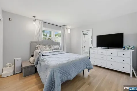 10 Happel Court Scotch Plains NJ 07076