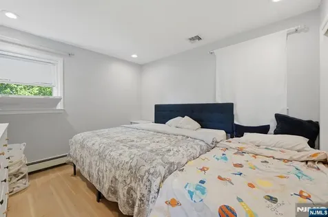 10 Happel Court Scotch Plains NJ 07076