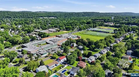 10 Happel Court Scotch Plains NJ 07076