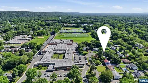 10 Happel Court Scotch Plains NJ 07076
