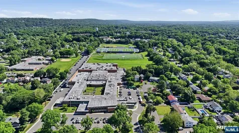 10 Happel Court Scotch Plains NJ 07076