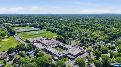 10 Happel Court Scotch Plains NJ 07076