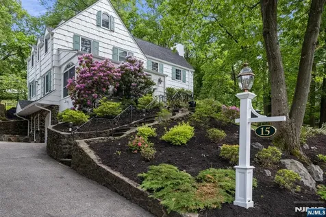 15 Afterglow Avenue Verona NJ 07044