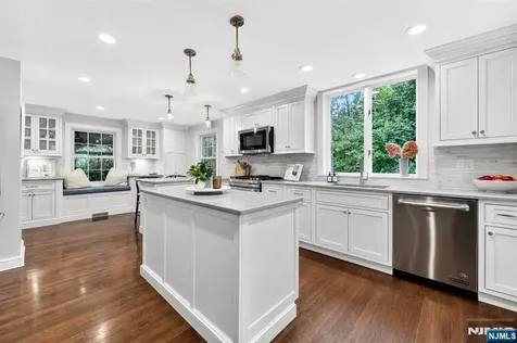 15 Afterglow Avenue Verona NJ 07044