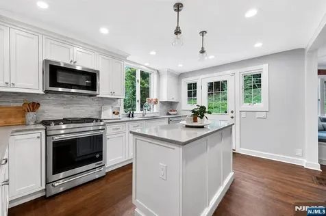 15 Afterglow Avenue Verona NJ 07044