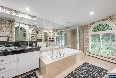 11 Kingsley Road Ringwood NJ 07456