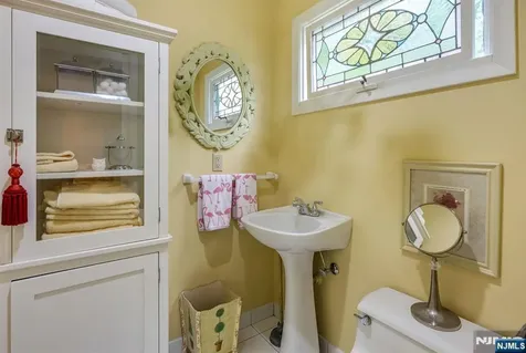 11 Kingsley Road Ringwood NJ 07456