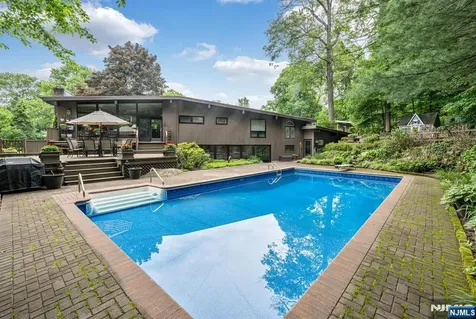 11 Kingsley Road Ringwood NJ 07456