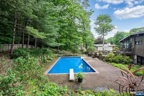 11 Kingsley Road Ringwood NJ 07456
