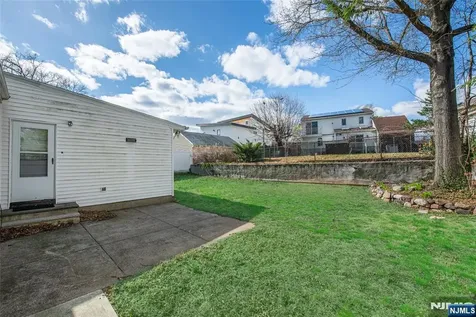 3 Vivian Court Fair Lawn NJ 07410