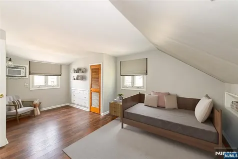 3 Vivian Court Fair Lawn NJ 07410