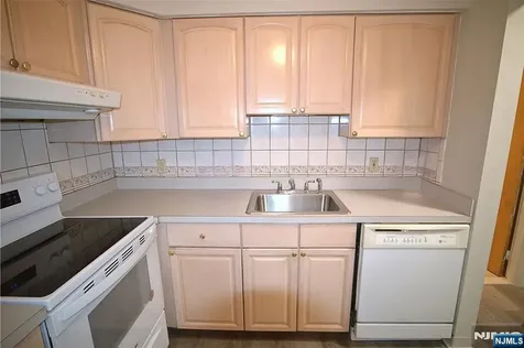 460 Liberty Street Little Ferry NJ 07643