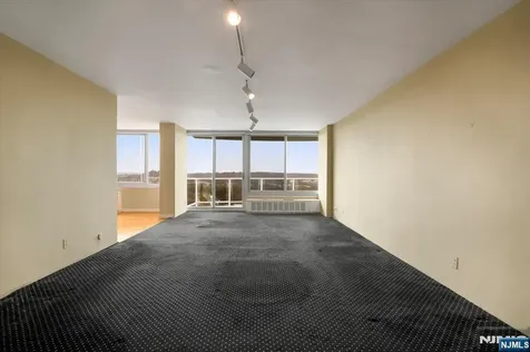1 Claridge Drive Verona NJ 07044