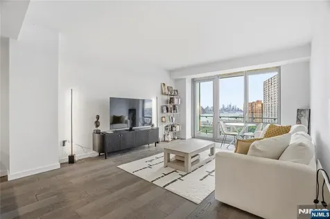 320 Adolphus Avenue Cliffside Park NJ 07010