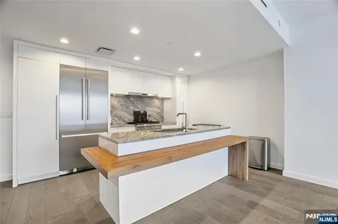 320 Adolphus Avenue Cliffside Park NJ 07010