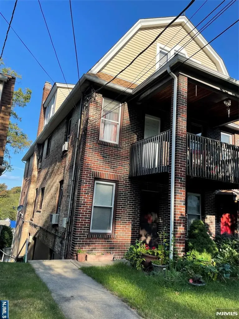 200 Ridgefield Avenue Bogota NJ 07603