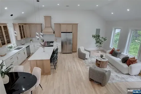 896 Union Valley Road West Milford NJ 07480