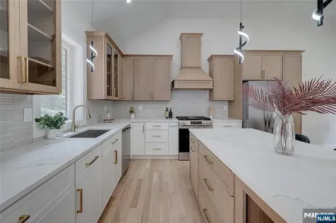 896 Union Valley Road West Milford NJ 07480