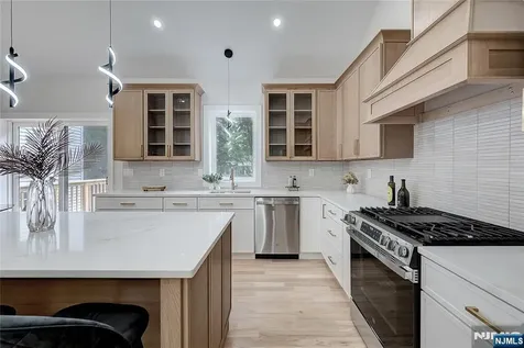 896 Union Valley Road West Milford NJ 07480