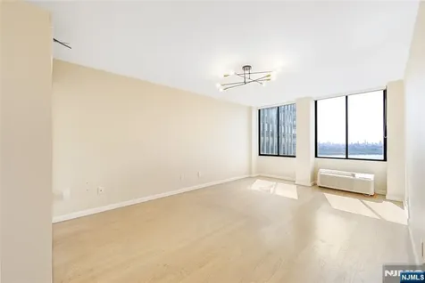 200 Winston Drive Cliffside Park NJ 07010