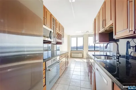 200 Winston Drive Cliffside Park NJ 07010