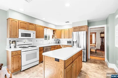 402 Enos Place Ho-ho-kus NJ 07423