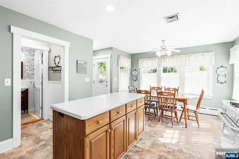 402 Enos Place Ho-ho-kus NJ 07423