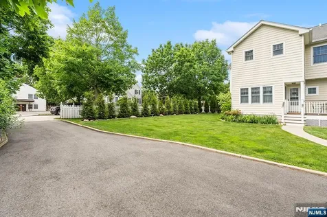 402 Enos Place Ho-ho-kus NJ 07423