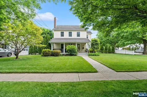 402 Enos Place Ho-ho-kus NJ 07423