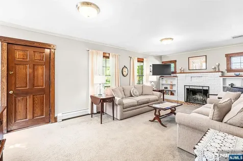 402 Enos Place Ho-ho-kus NJ 07423
